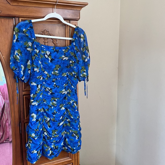 Moon River Floral Ruched Minidress - Picture 3 of 4